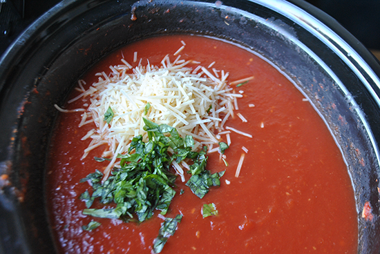 Slow Cooker Tomato Basil Soup