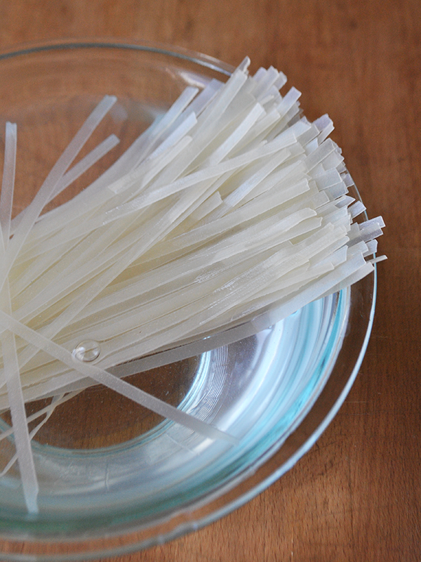 dried rice noodles