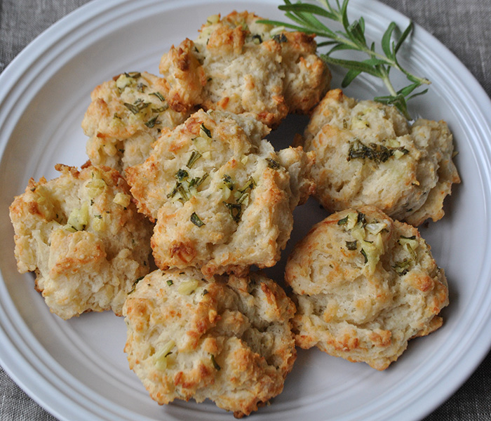 garlic rosemary biscuits