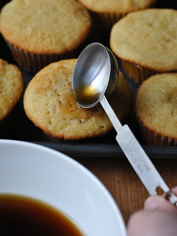 coffee glaze cupcakes