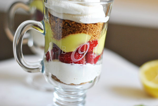 lemon cheeescake trifle layers