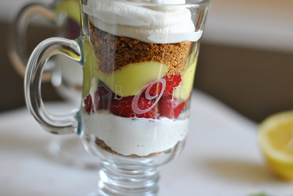 lemon cheesecake trifle layers