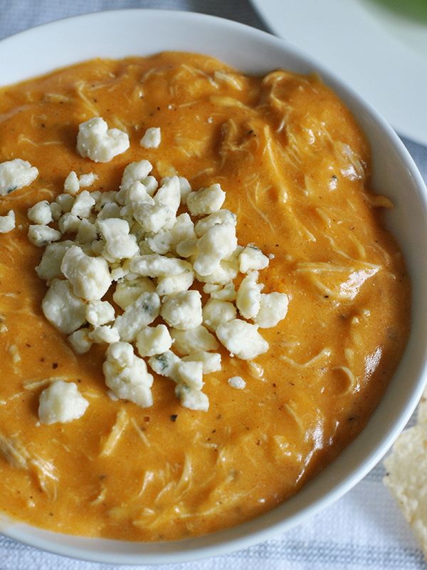 buffalo chicken queso dip recipe